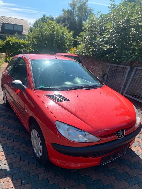 Rot Gebraucht 2001 Peugeot 206 Kleinwagen | 980 € - Bild 1/4