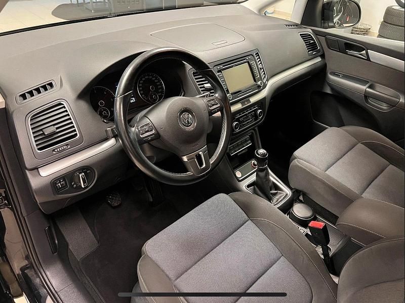 Gebraucht VW Sharan Style 140 PS (102 kW) 2011 Schwarz Van / Kleinbus