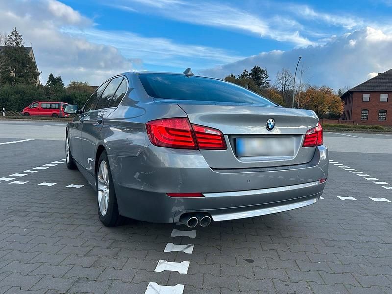 Gebraucht BMW 525 204 PS (150 kW) 2011 Grau Limousine