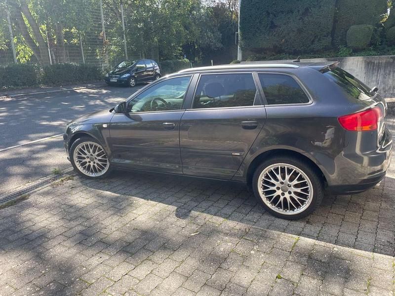Schwarz Gebraucht 2007 Audi A3 Sportback S-Line Kleinwagen | 2.500 € (Guter Preis) - Bild 1/4