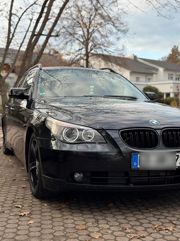 Gebraucht BMW 525 231 PS (169 kW) 2007 Schwarz Kombi