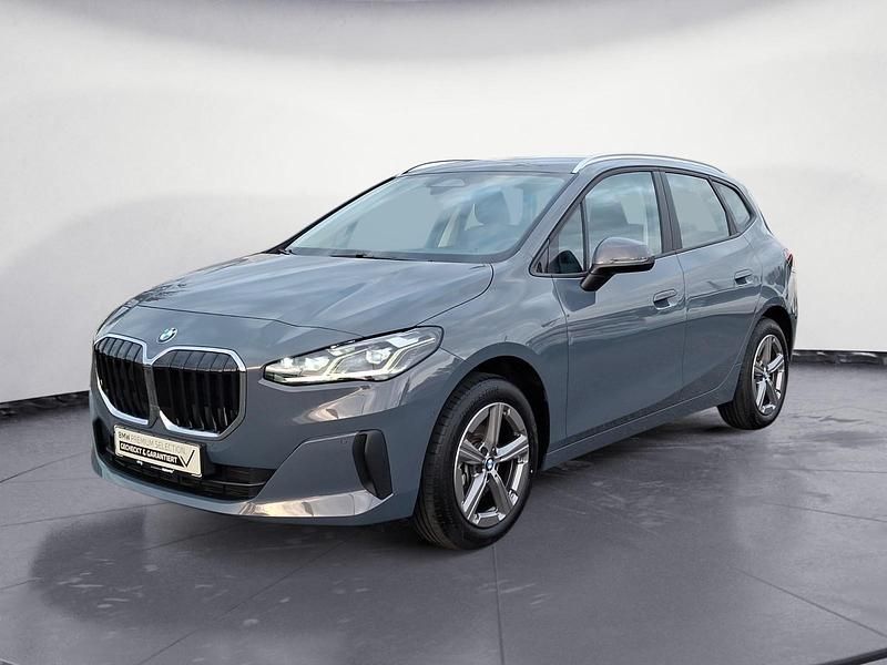 Gebraucht BMW 220 Active Tourer 170 PS (125 kW) 2025 Silber Van / Kleinbus