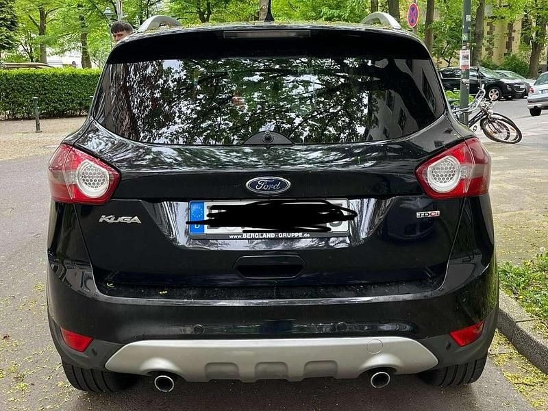Gebraucht Ford Kuga Trend 140 PS (102 kW) 2011 Schwarz SUV