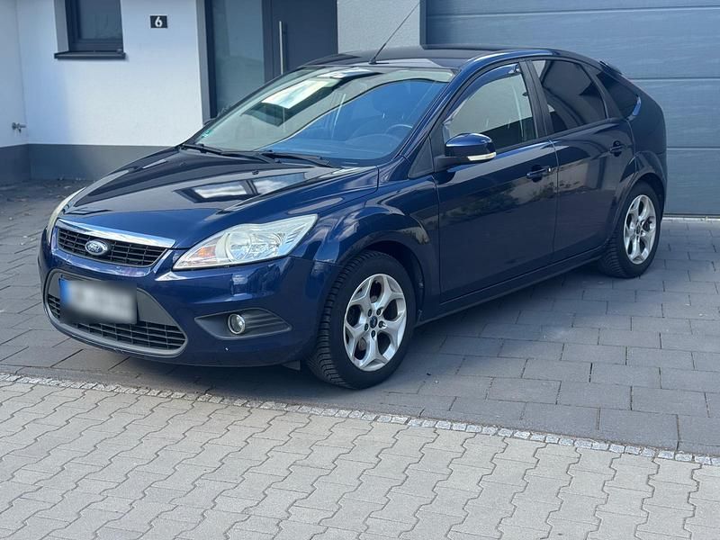 Gebraucht Ford Focus Viva 101 PS (74 kW) 2010 Blau Kleinwagen