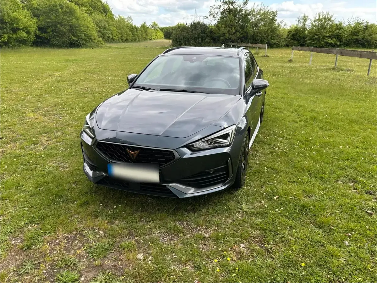 Gebraucht Cupra Leon VZ 245 PS (180 kW) 2022 Grau Kombi