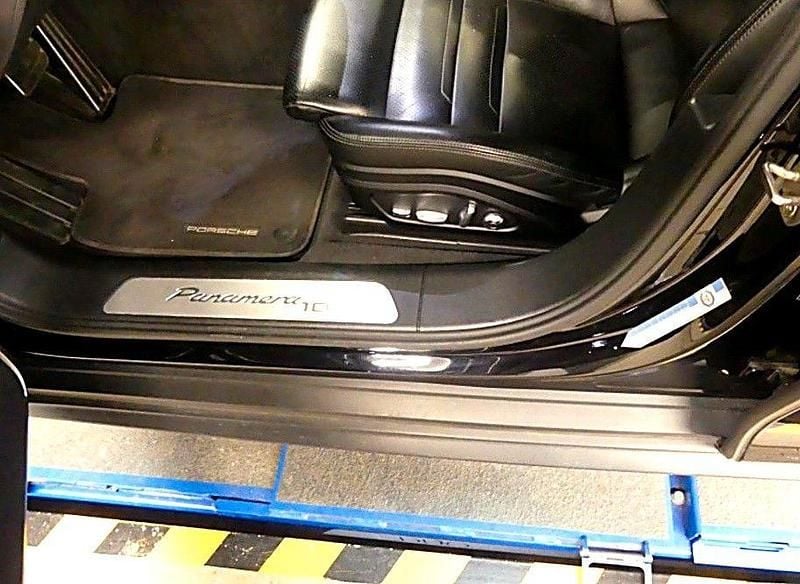 Gebraucht Porsche Panamera 4 462 PS (339 kW) 2020 Schwarz Limousine