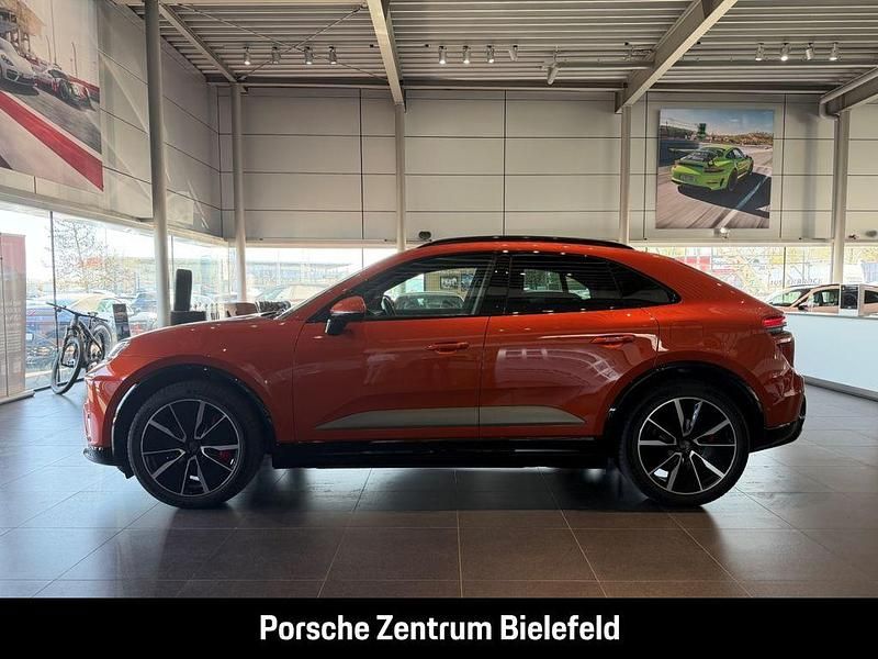 Gebraucht Porsche Macan Turbo 469 kW (639 PS) 2024 Orange SUV
