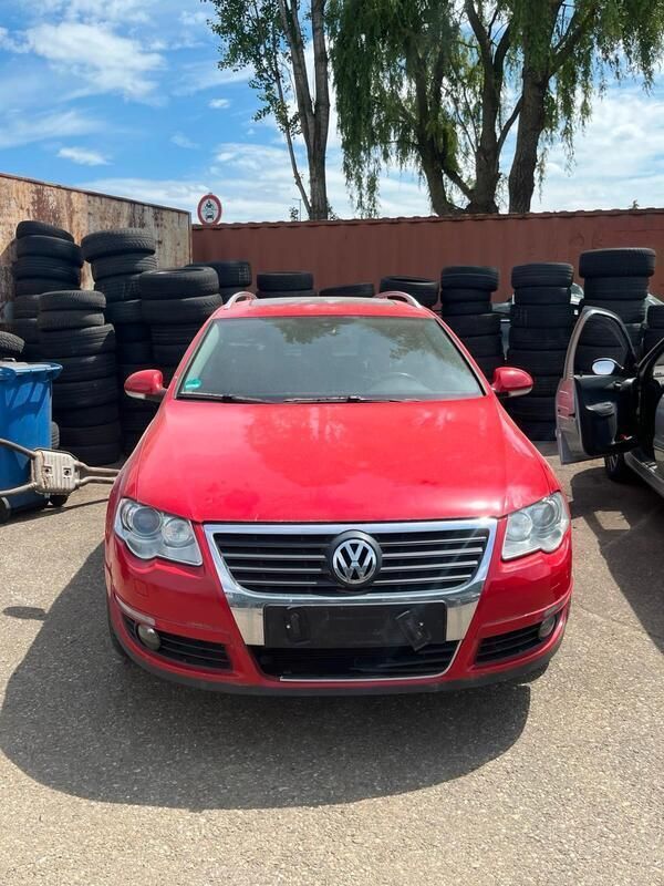 Rot Gebraucht 2006 VW Passat Kombi | 2.500 € (Guter Preis) - Bild 1/4