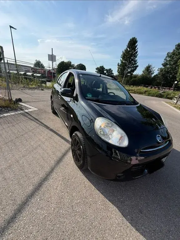 Gebraucht Nissan Micra 80 PS (58 kW) 2011 Schwarz Kleinwagen