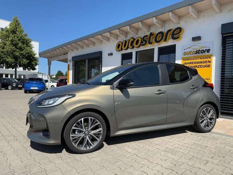 Oxide bronze / dach schwarz Neu 2025 Toyota Yaris Style Kleinwagen | 26.800 € (Fairer Preis) - Bild 1/4