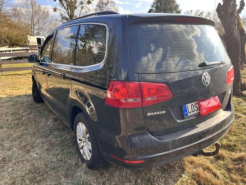 Gebraucht VW Sharan Comfortline 140 PS (102 kW) 2014 Schwarz Van / Kleinbus