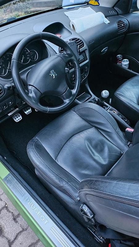 Gebraucht Peugeot 206 CC 109 PS (80 kW) 2004 Grün Cabrio