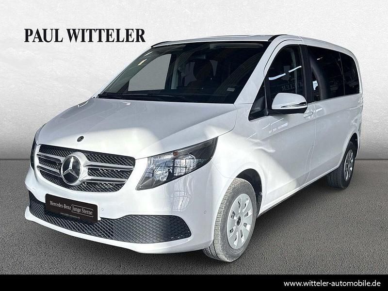 Gebraucht Mercedes V220 163 PS (119 kW) 2022 Arktikweiß Van / Kleinbus