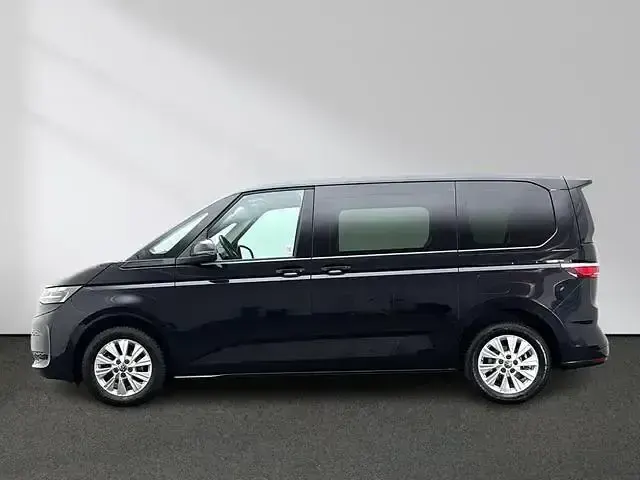 Używany VW Multivan Life 150 KM (110 kW) 2024 Czarny Minivan