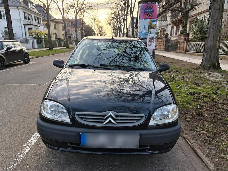 Gebraucht Citroën Saxo 60 PS (44 kW) 2003 Schwarz Kleinwagen