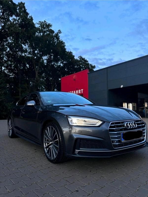 Blau Gebraucht 2017 Audi A5 S-Line Coupé | 17.750 € (Superpreis) - Bild 1/4