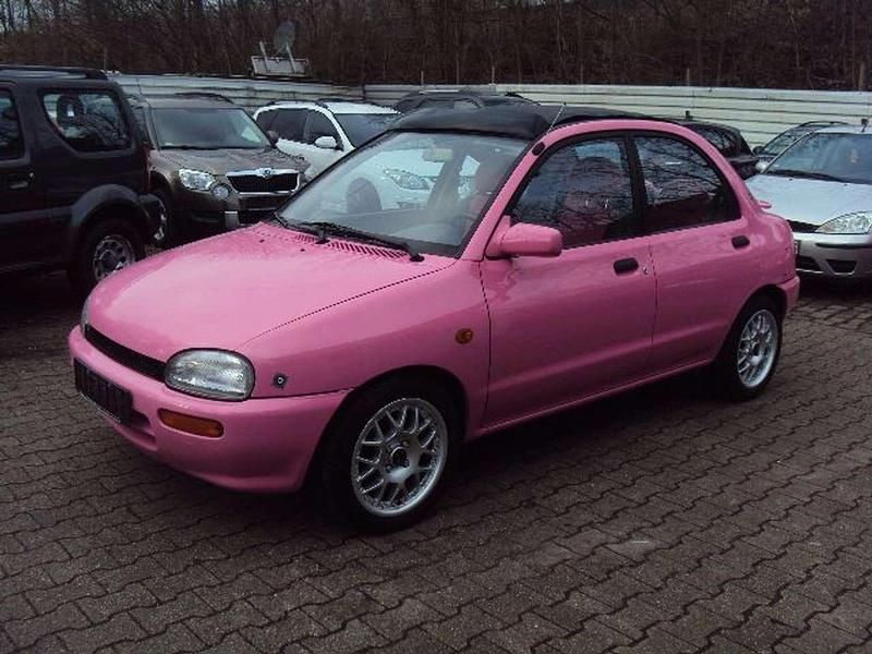 Rosa Gebraucht 1992 Mazda 121 Edition Limousine | 1.749 € - Bild 1/4