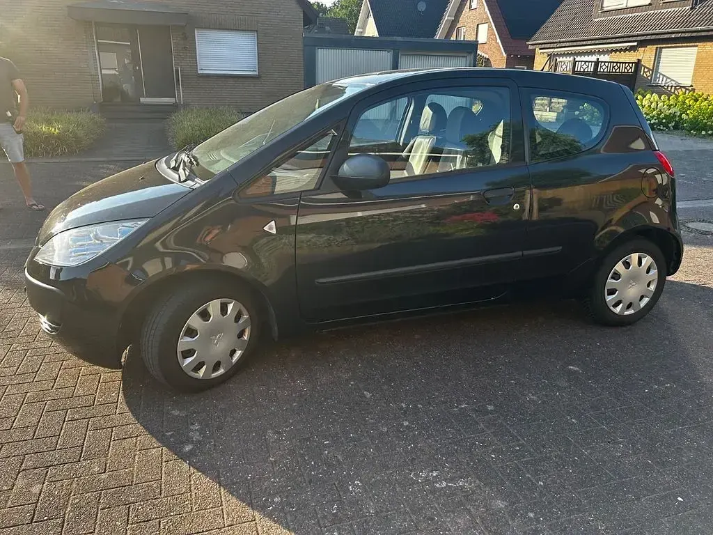 Gebraucht Mitsubishi Colt 75 PS (55 kW) 2008 Schwarz Limousine