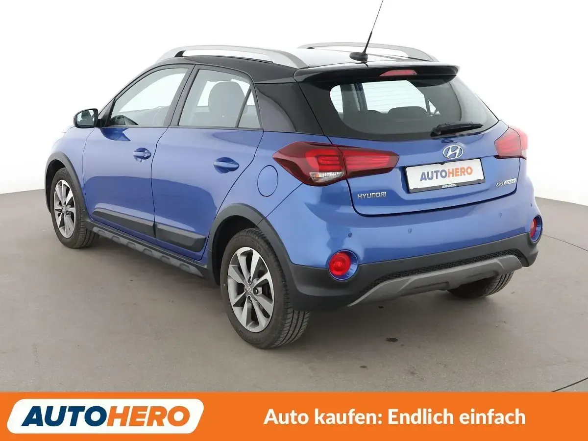 Gebraucht Hyundai i20 Active 101 PS (74 kW) 2020 Blau Kleinwagen