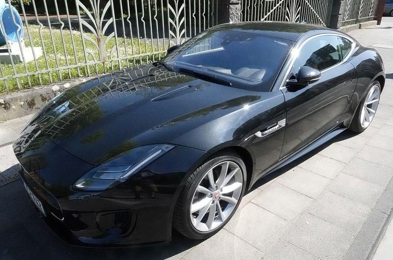Schwarz Gebraucht 2018 Jaguar F-Type R-Dynamic Coupé | 43.900 € (Teuer) - Bild 1/2