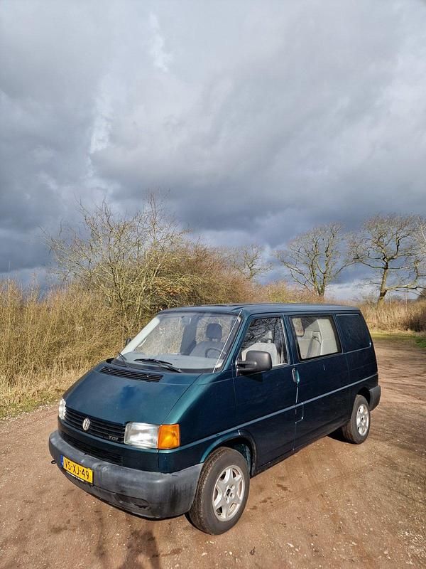 Grün Gebraucht 1997 VW T4 Van | 7.950 € - Bild 1/4