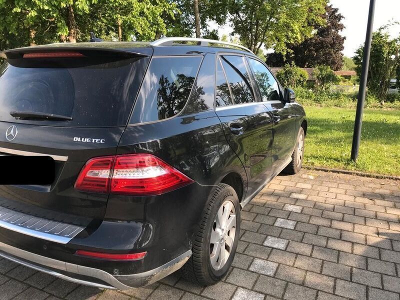 Gebraucht Mercedes ML350 258 PS (189 kW) 2012 Schwarz SUV