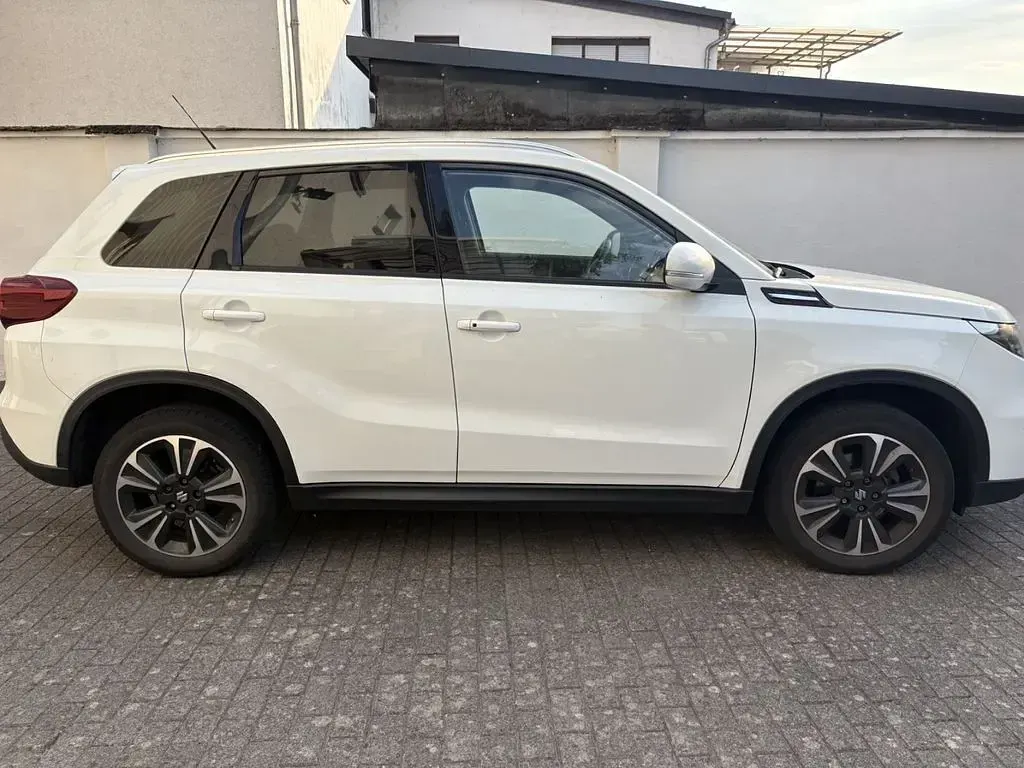 Gebraucht Suzuki Vitara Comfort 129 PS (94 kW) 2021 Weiß SUV