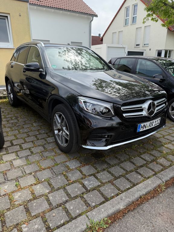 Schwarz Gebraucht 2019 Mercedes GLC350 AMG SUV | 34.500 € (Fairer Preis) - Bild 1/4