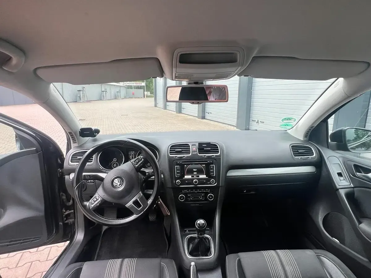 Gebraucht VW Golf VII 105 PS (77 kW) 2012 Schwarz Kleinwagen
