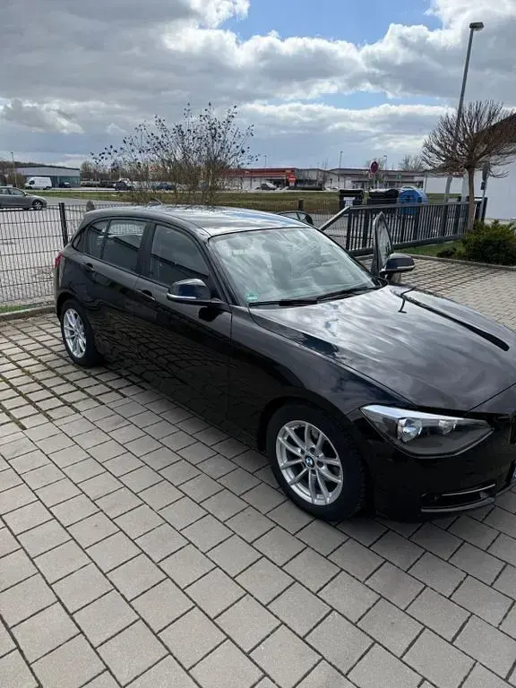 Gebraucht BMW 116 Performance 116 PS (85 kW) 2014 Schwarz Kleinwagen