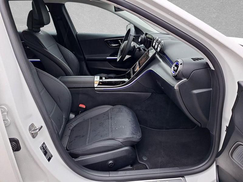 Second-hand Mercedes C180 Advanced Plus 170 CP (125 kW) 2025 Alb Berlinǎ