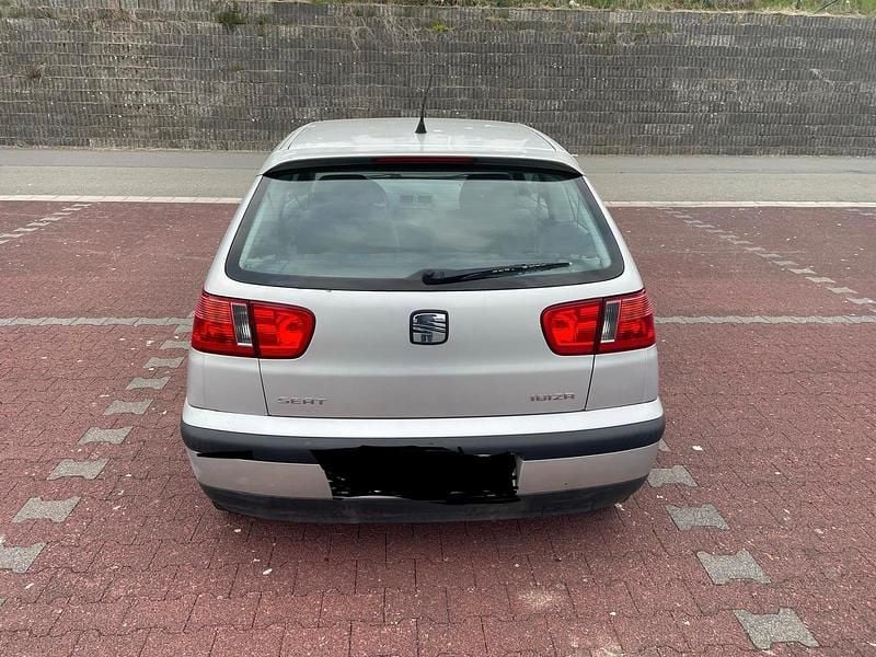Second-hand Seat Ibiza 60 CP (44 kW) 2002 Argintiu Hatchback