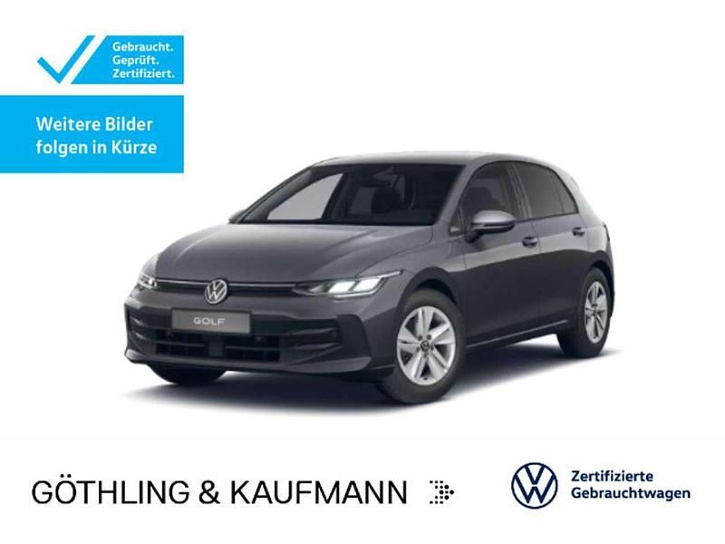 Grau Gebraucht 2025 VW Golf VIII Life Limousine | 24.930 € (Fairer Preis) - Bild 1/3