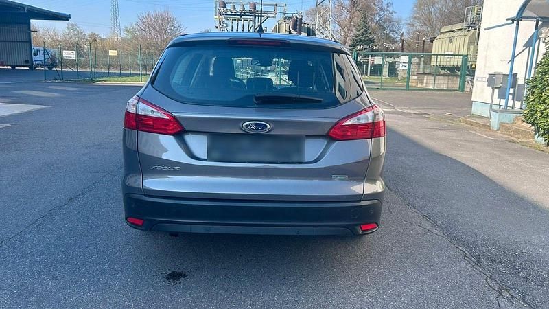 Gebraucht Ford Focus Trend 125 PS (91 kW) 2013 Kombi