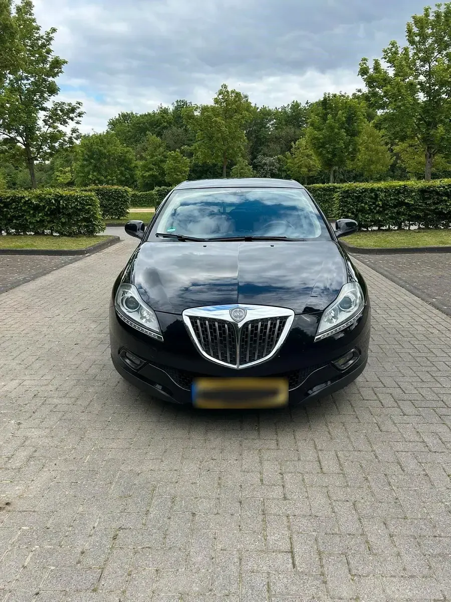 Usata Lancia Delta 150 CV (110 kW) 2008 Nero Utilitaria