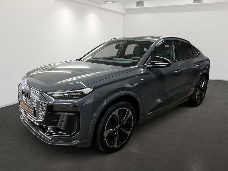 Neu Audi Q6 Sportback e-tron Performance 225 kW (306 PS) 2025 Grau SUV