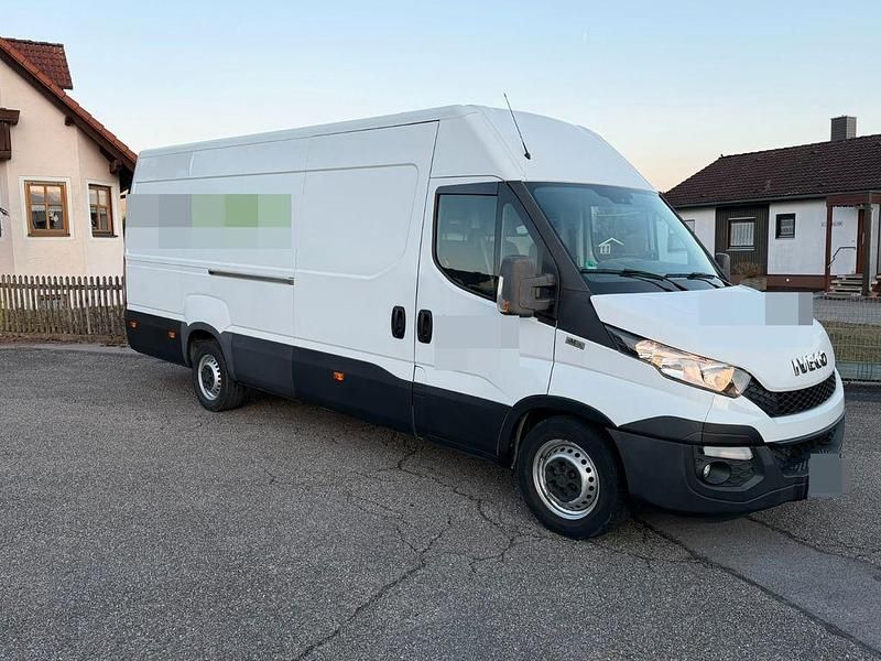 Gebraucht Iveco Daily 170 PS (125 kW) 2024 Weiß Van / Kleinbus