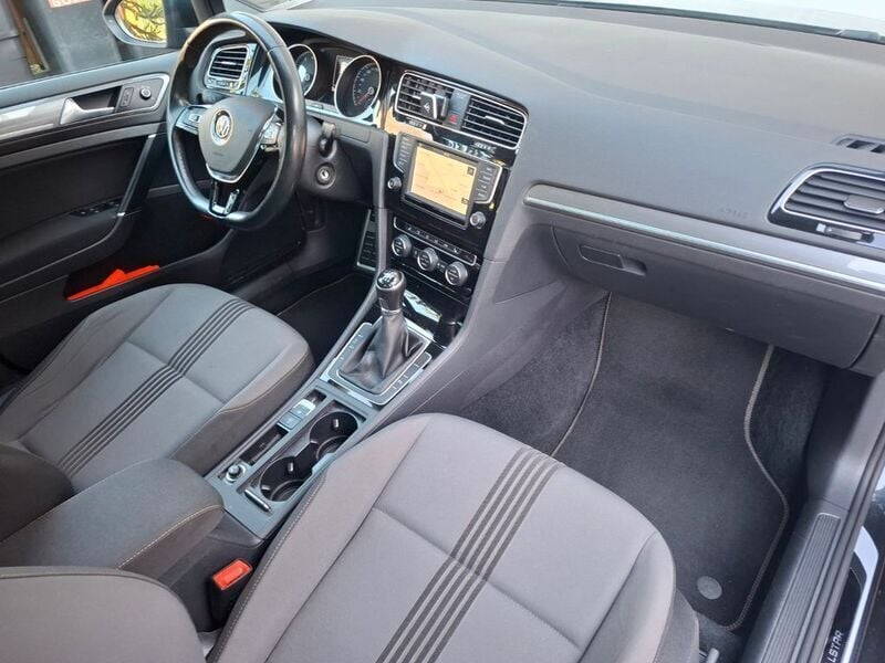 Schwarz Gebraucht 2016 VW Golf VII Limousine | 11.650 € (Fairer Preis) - Bild 1/4