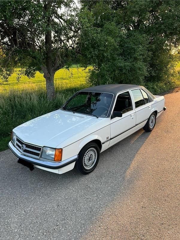 Gebraucht 1980 Opel Commodore S Limousine | 9.850 € - Bild 1/4