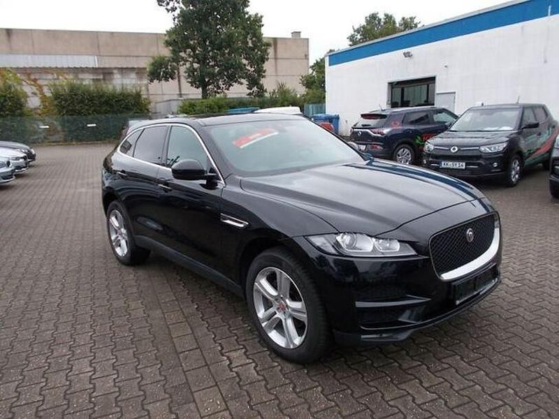 Gebraucht Jaguar F-Pace Prestige 179 PS (131 kW) 2017 Santorini black (metallic) SUV