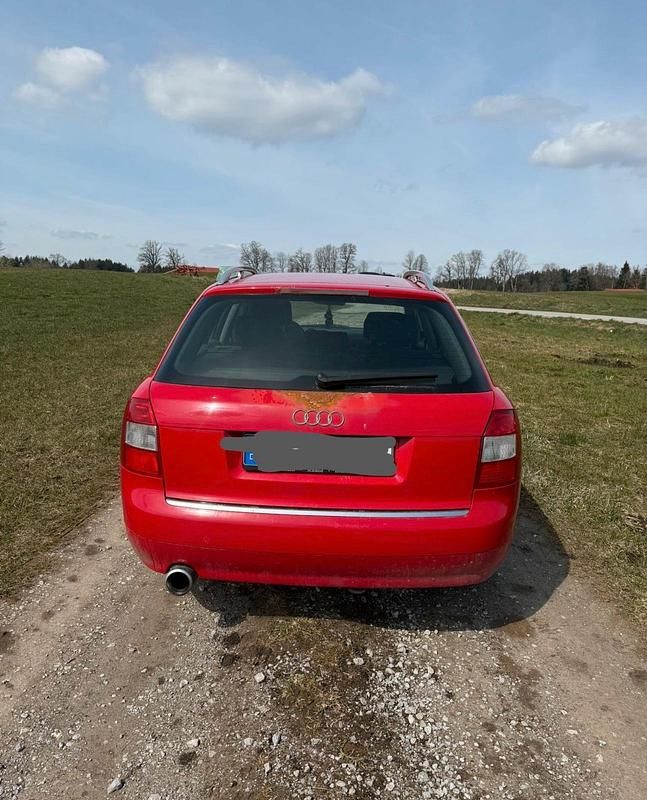 Gebraucht Audi A4 130 PS (95 kW) 2003 Rot Kombi