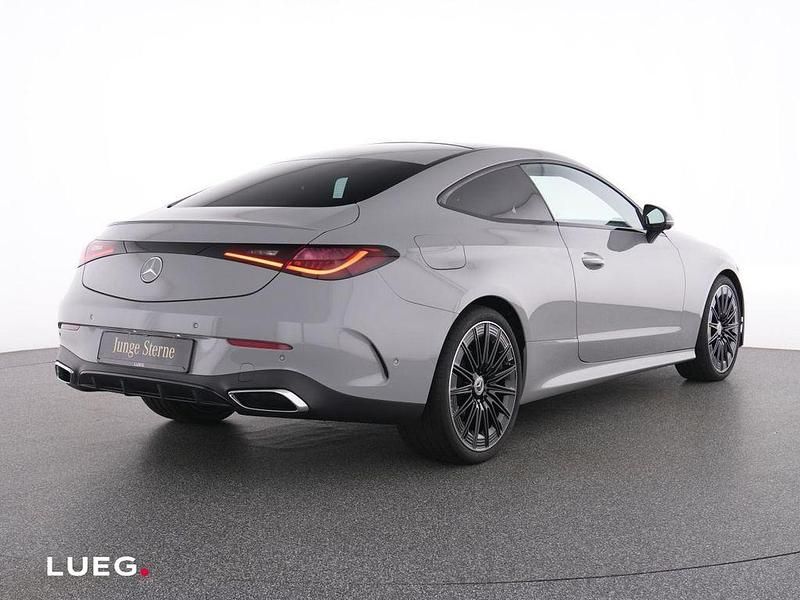 Gebraucht Mercedes CLE220 AMG 197 PS (144 kW) 2024 Grau Coupé