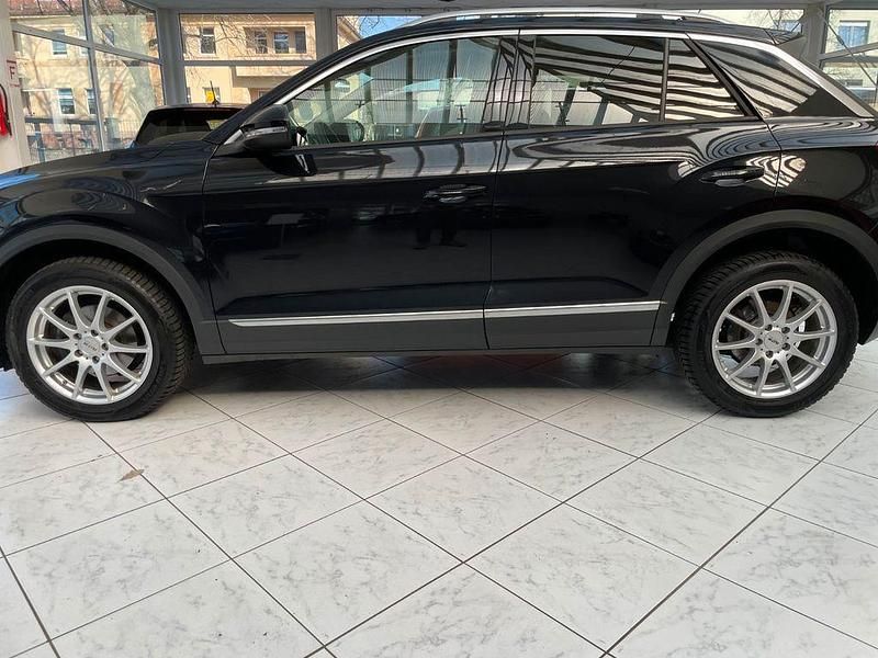 Gebraucht VW T-Roc Style 150 PS (110 kW) 2023 Schwarz SUV