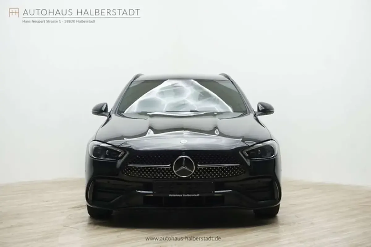 Gebraucht Mercedes C300 AMG 265 PS (194 kW) 2024 Schwarz Kombi