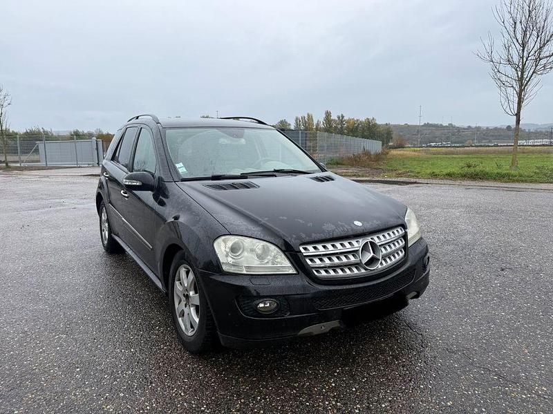 Gebraucht Mercedes ML280 190 PS (139 kW) 2006 Schwarz SUV