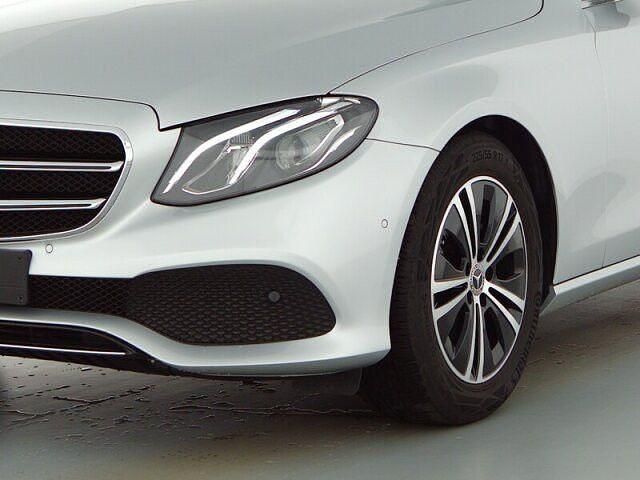 Gebraucht 2021 Mercedes E220 Avantgarde | 37.400 € (Teuer) - Bild 1/4