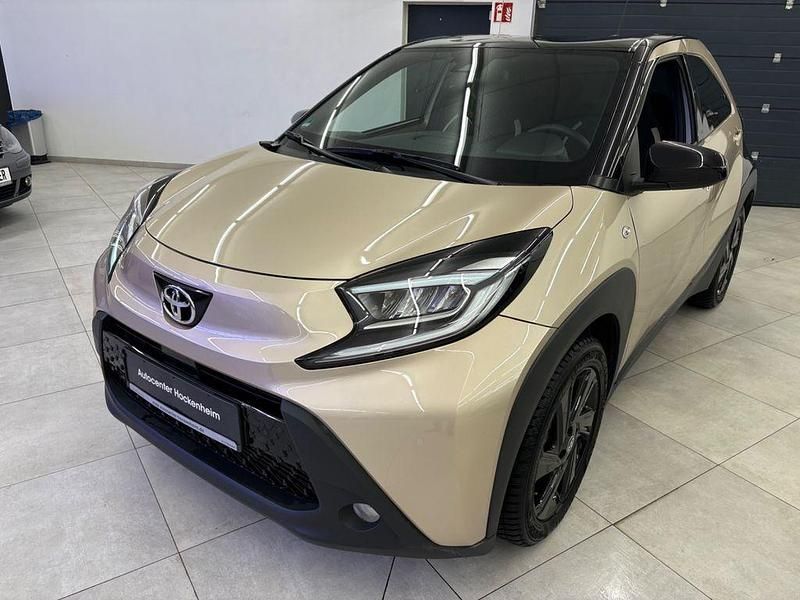 Gebraucht Toyota Aygo X Pulse 72 PS (52 kW) 2022 Braun SUV