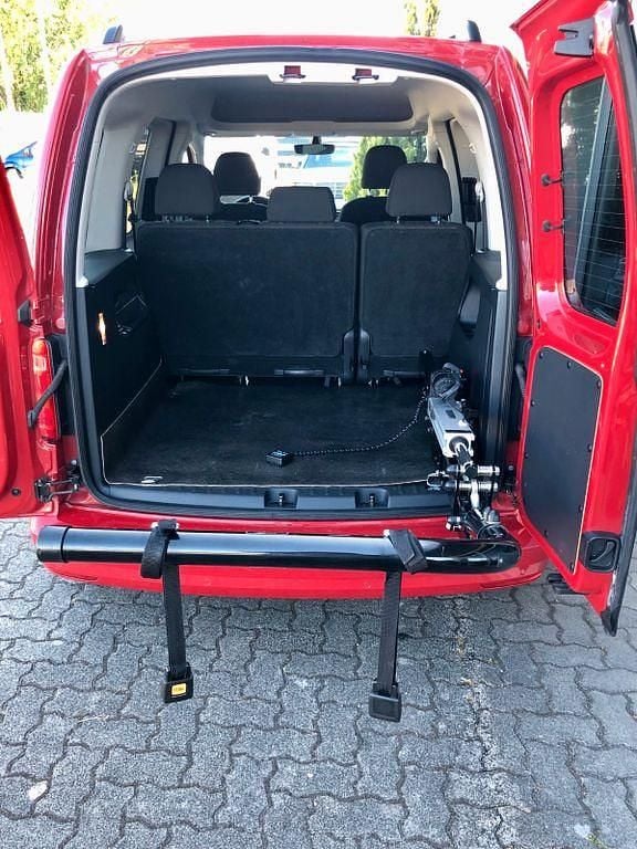 Gebraucht VW Caddy Comfortline 125 PS (91 kW) 2015 Rot Van / Kleinbus