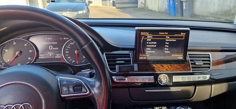 Gebraucht Audi A8 Ambiente 250 PS (183 kW) 2011 Silber Limousine