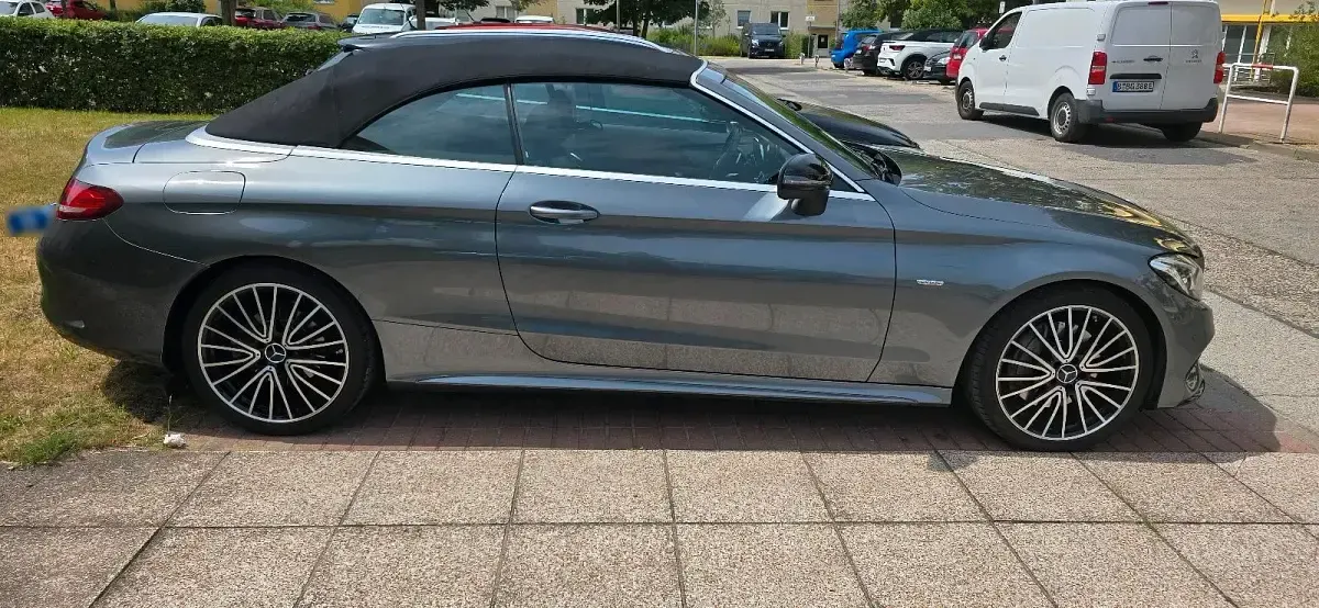 Gebraucht Mercedes C250 AMG 211 PS (155 kW) 2018 Grau Cabrio